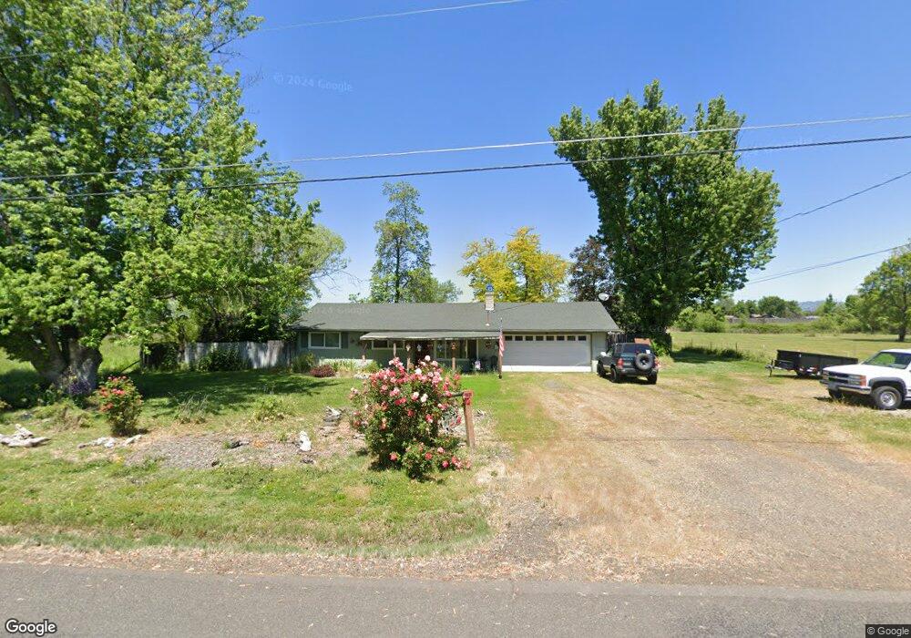 2821 Lotus Ln, Central Point, OR 97502 - photo 1