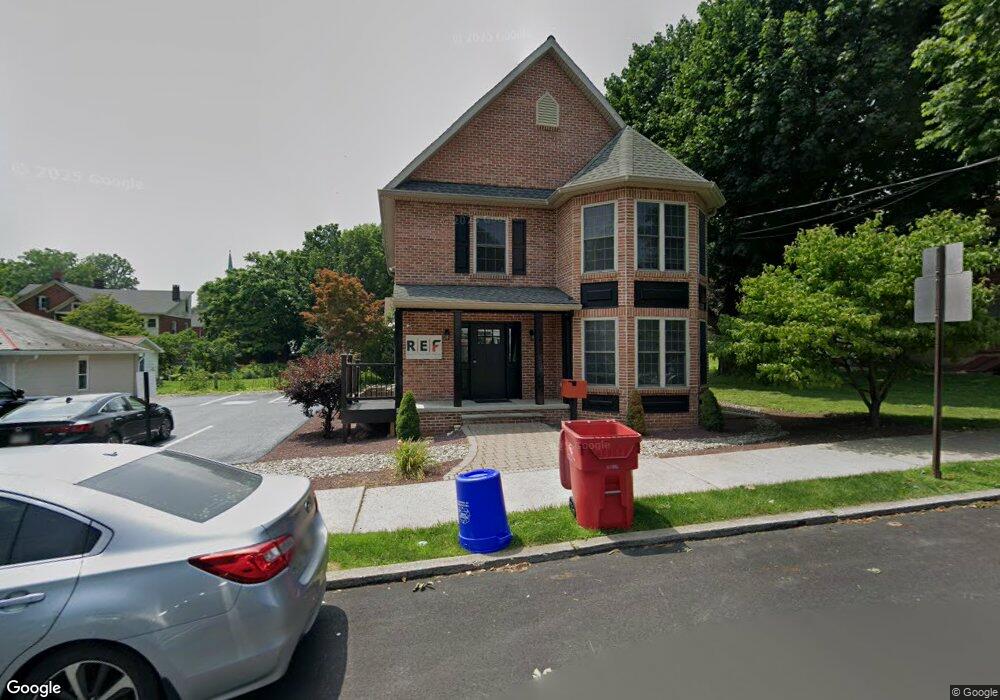 21 N Broad St, Nazareth, PA 18064 - photo 1