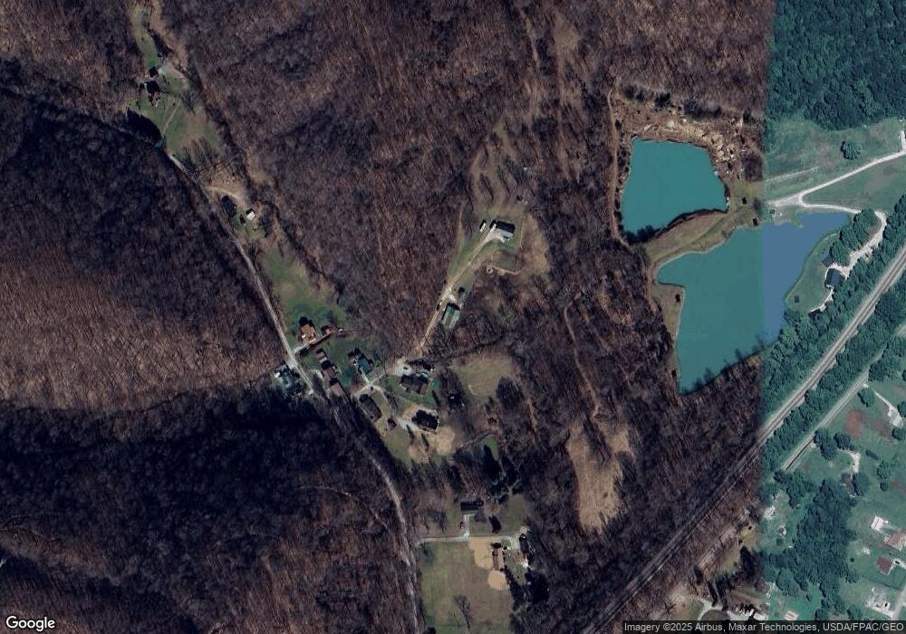 156 Weaver Ln, Portsmouth, OH 45662 - photo 1