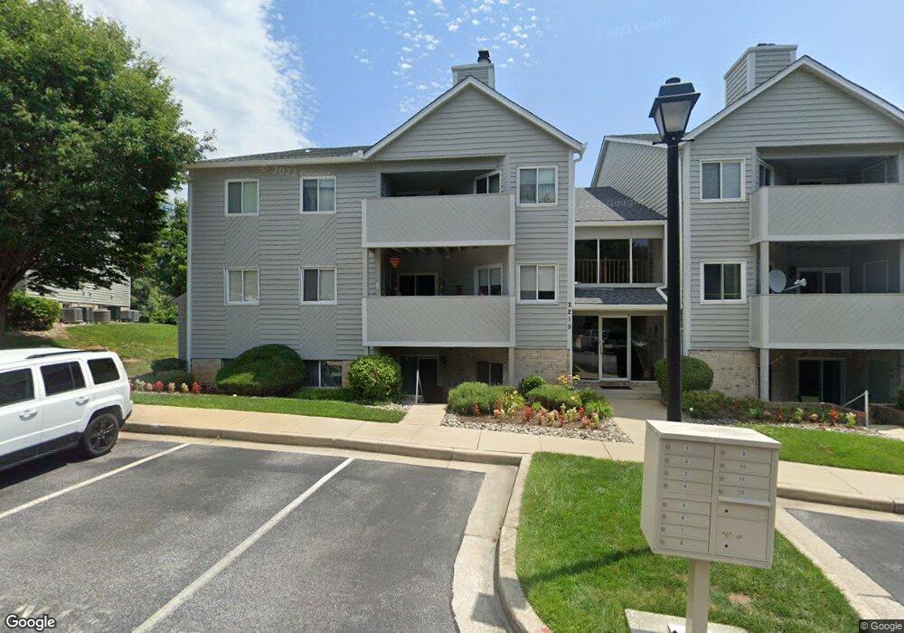 2215 Lowells Glen Rd unit I, Parkville, MD 21234 - photo 1