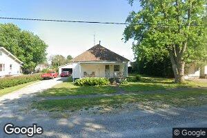206 N Prairie St, Raymond, IL 62560