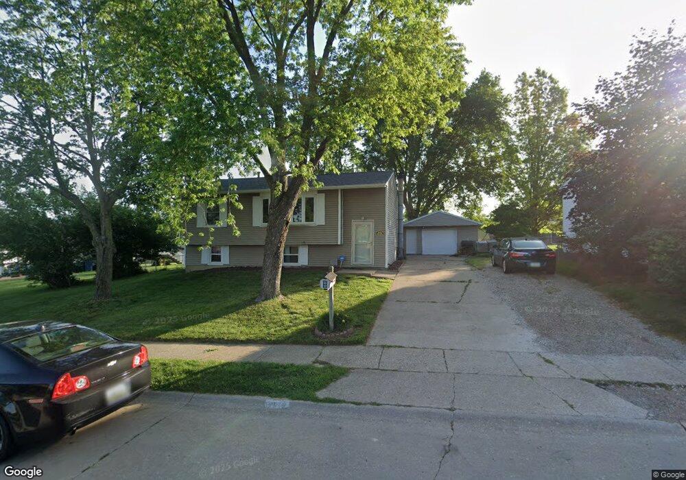 2616 W 55th St, Davenport, IA 52806 - photo 1