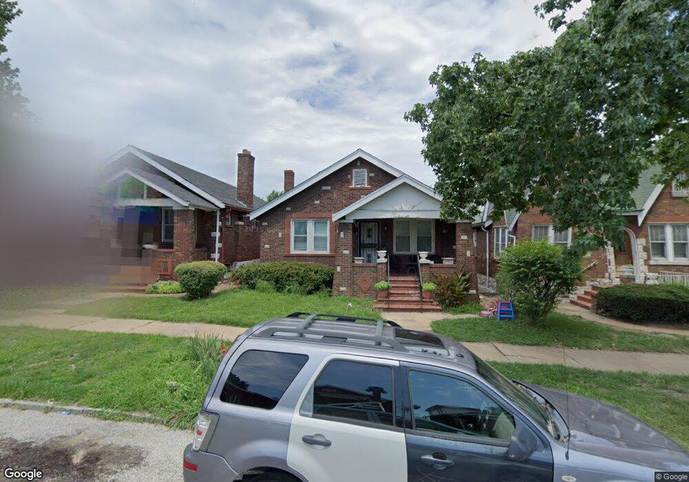 4729 Penrose St, Saint Louis, MO 63115 - photo 1