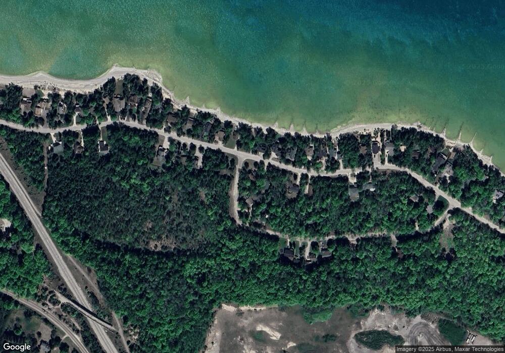 06828 9 Mile Point Dr, Charlevoix, MI 49720 - photo 1