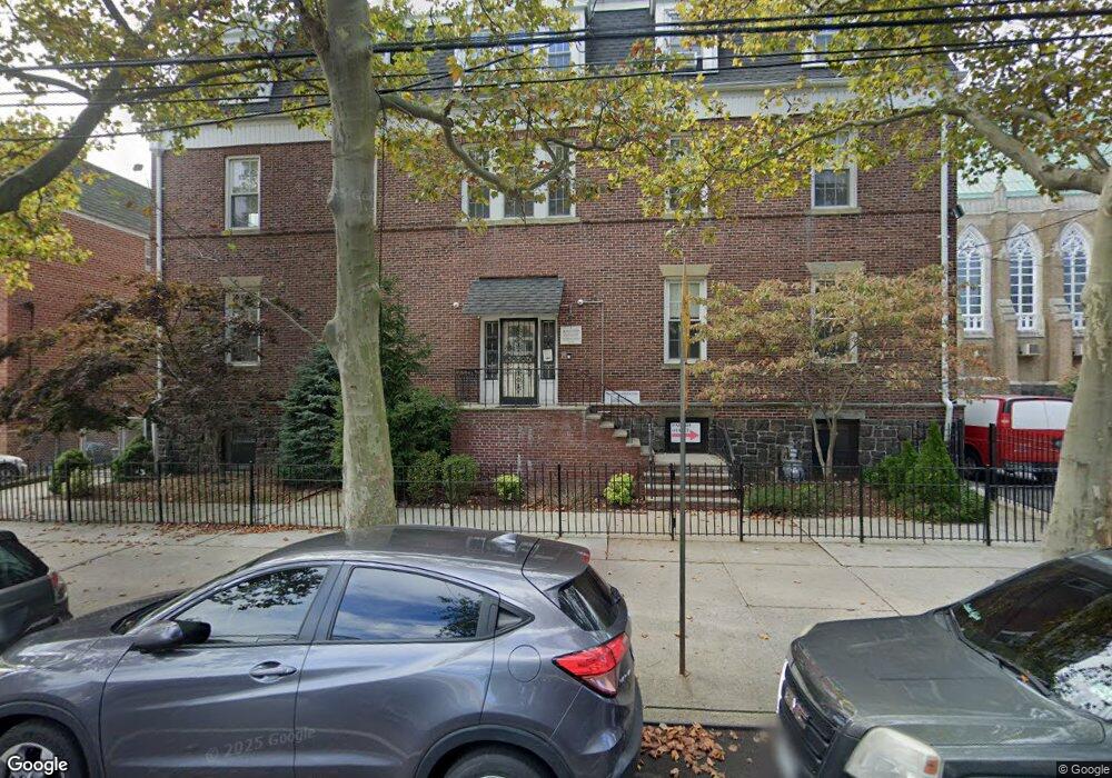 10118 104th St, Jamaica, NY 11416 - photo 1