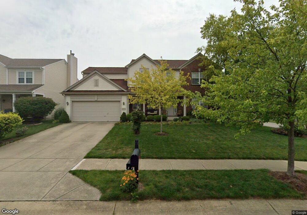 11817 Ledgestone Cir, Fishers, IN 46037 - photo 1