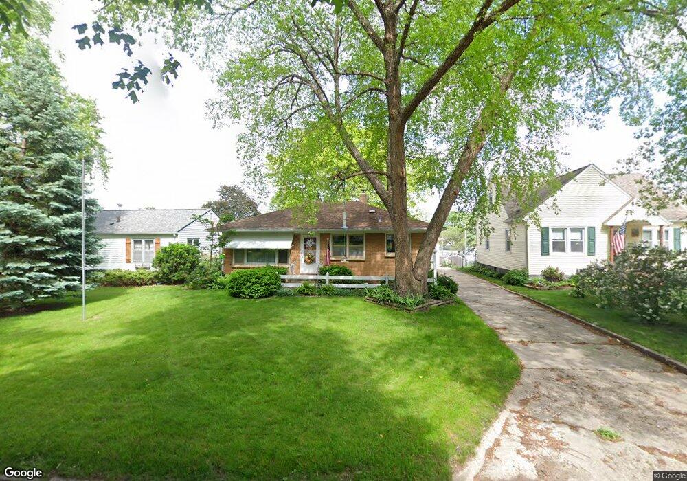 2109 W 7th St, Waterloo, IA 50702 - photo 1