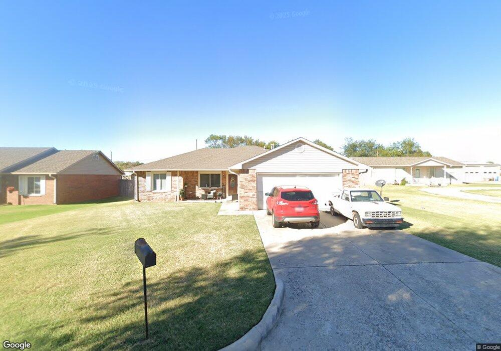 1824 W Midland St, Shawnee, OK 74804 - photo 1