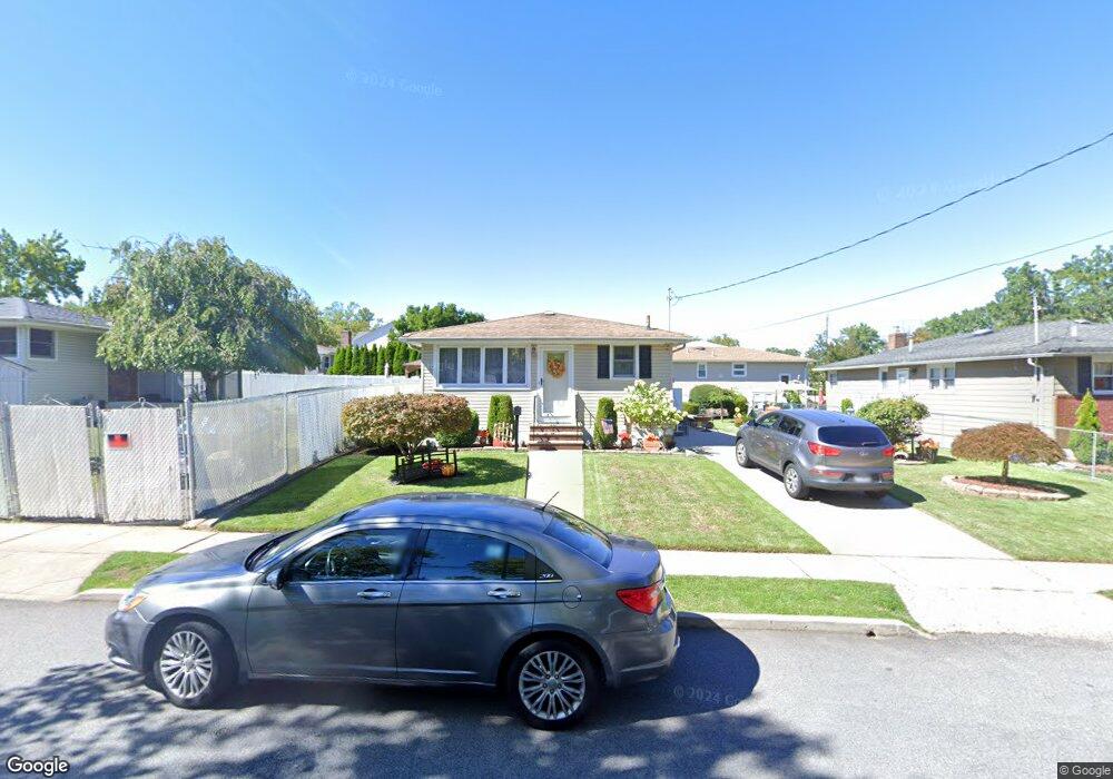 2015 N Railroad Ave, Staten Island, NY 10306 - photo 1