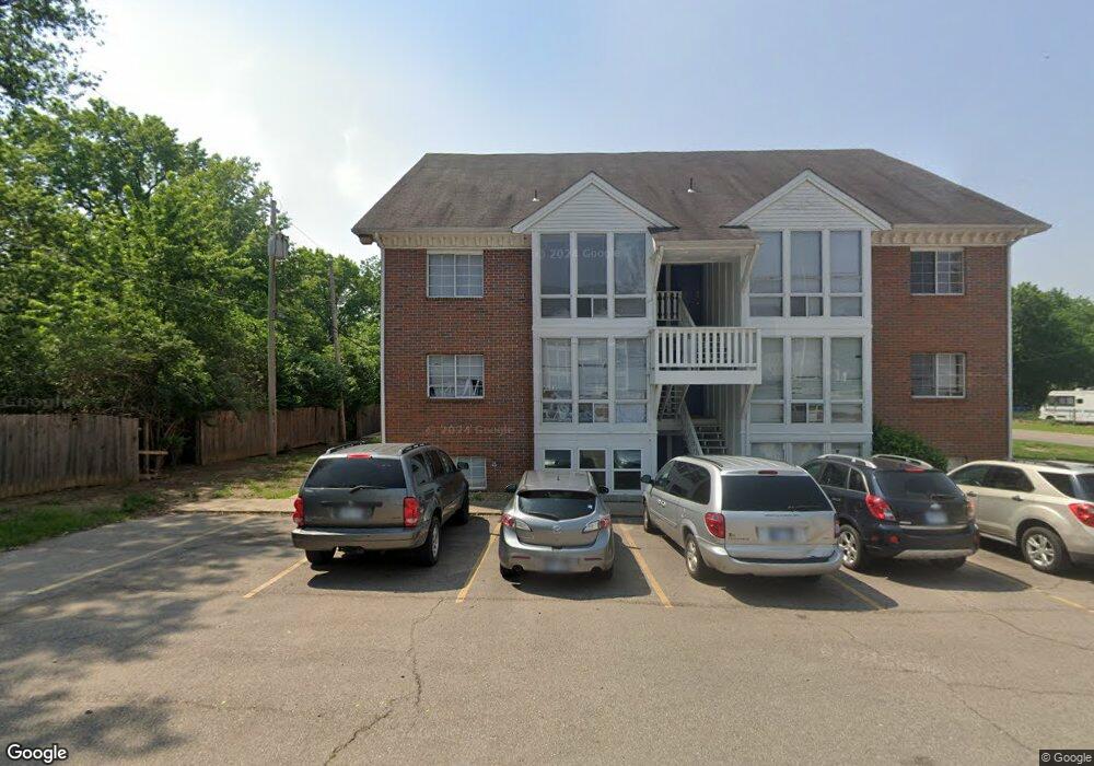 2130 SW MacVicar Ave, Topeka, KS 66611 - photo 1