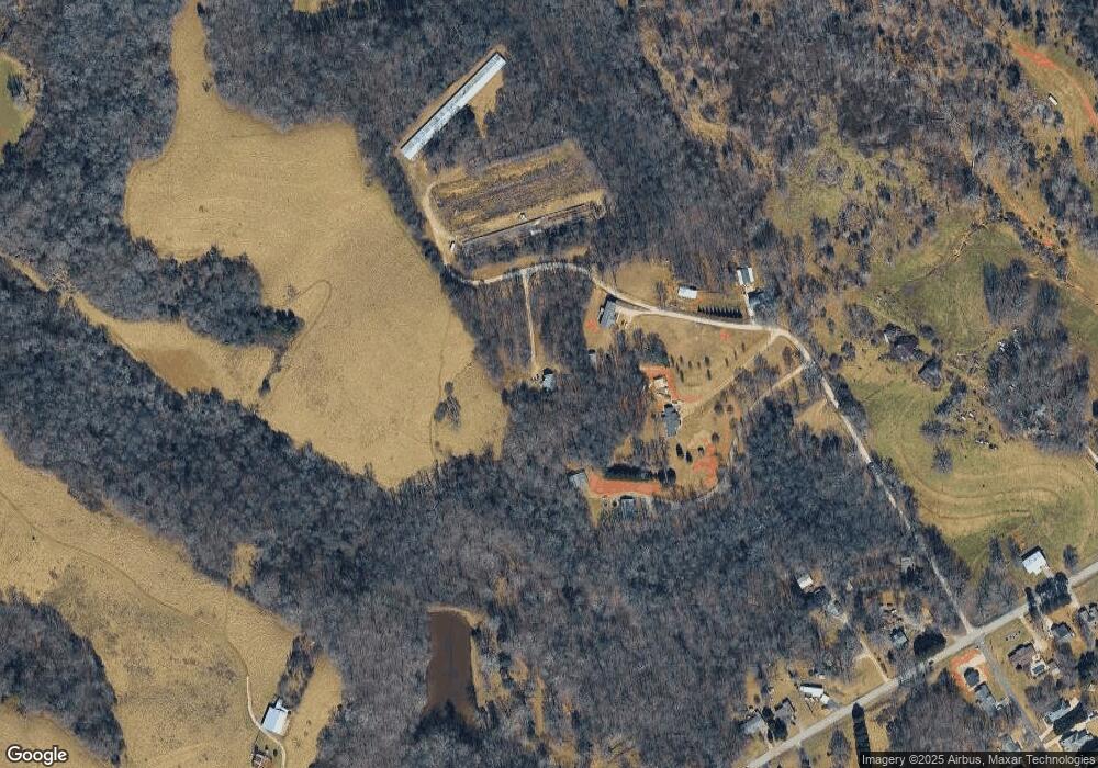 635 Erwin Rd, Cornelia, GA 30531 - photo 1