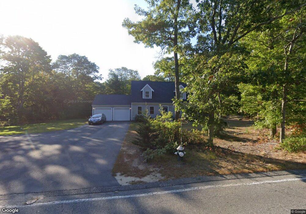 981 Santuit Newtown Rd, Cotuit, MA 2635 - photo 1