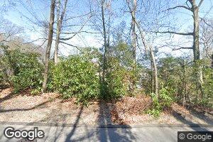 218 Harbor Acres Rd, Port Washington, NY 11050