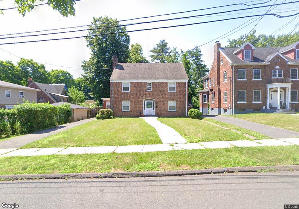 15 Colebrook St, Hartford, CT 06112 - photo 1