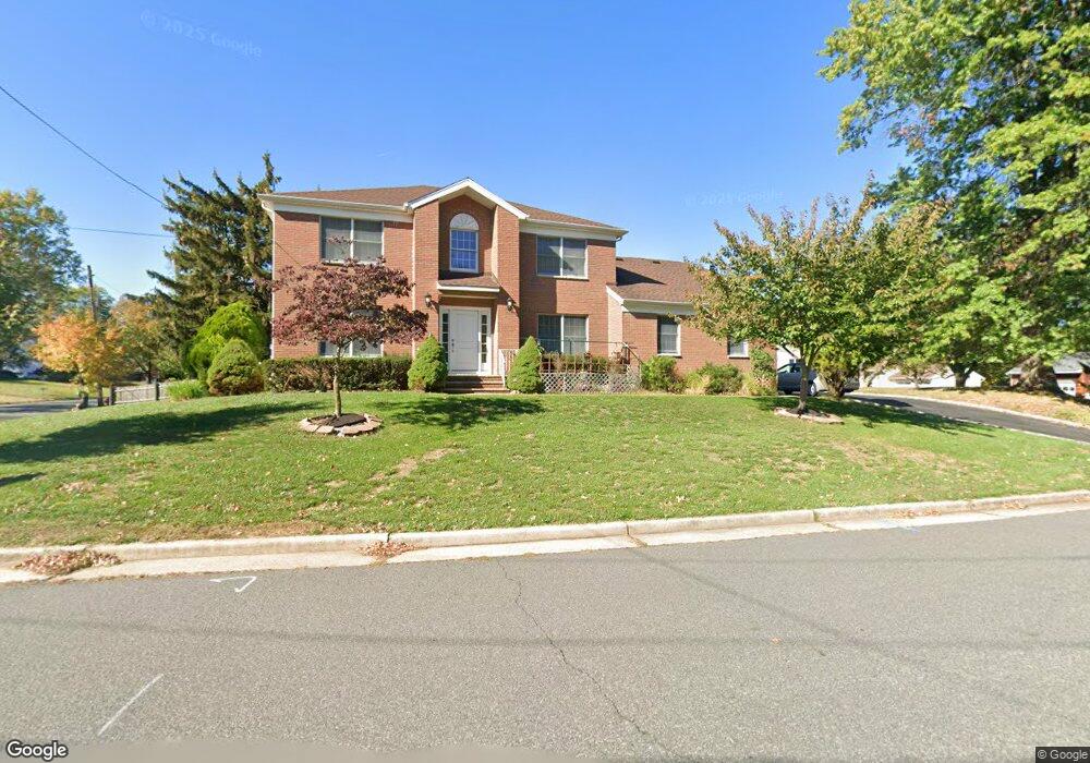 1 Winnie Ct, Edison, NJ 08820 - photo 1