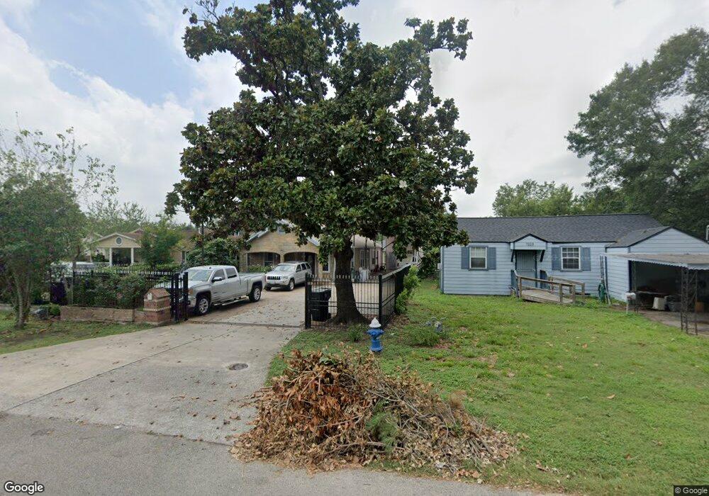 7221 Roswell St, Houston, TX 77022 - photo 1