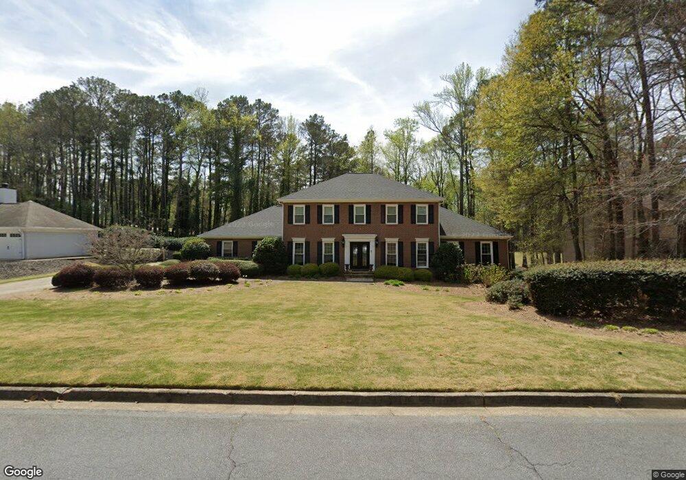 2820 Roxburgh Dr, Roswell, GA 30076 - photo 1