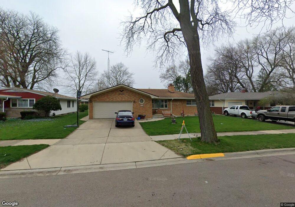 1318 Winona Ave unit 1, Aurora, IL 60506 - photo 1