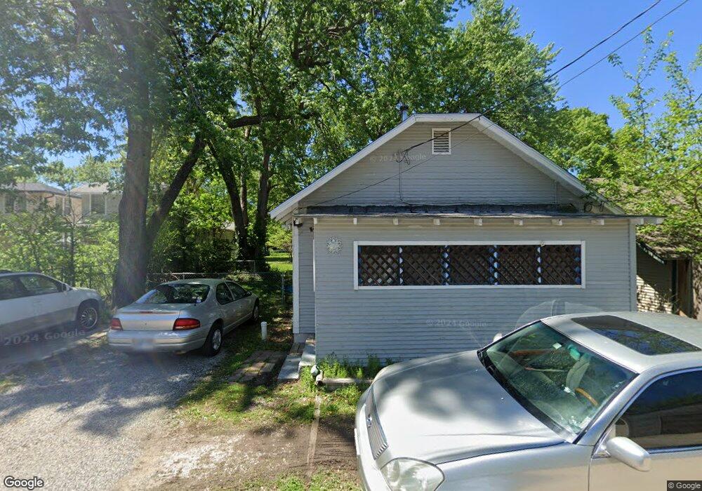 1208 SW Wayne Ave, Topeka, KS 66604 - photo 1