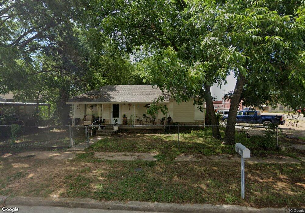 637 Ash St, Wilson, OK 73463 - photo 1