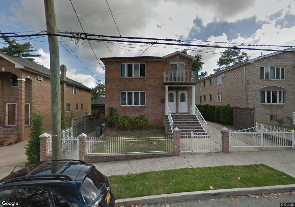 5749 256th St, Little Neck, NY 11362 - photo 1