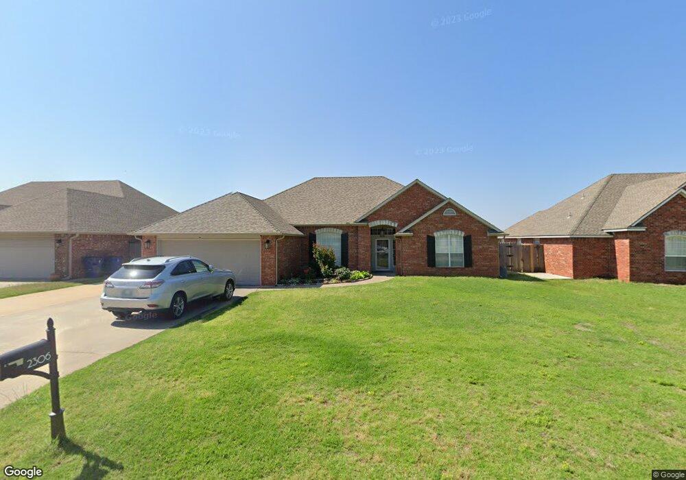 2306 Meadowview Dr, Duncan, OK 73533 - photo 1