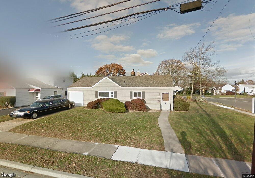 471 Ayers Place, Oceanside, NY 11572 - photo 1