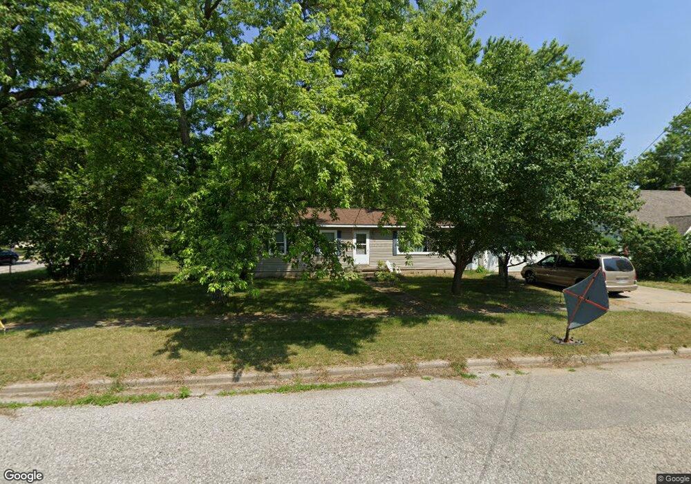 417 Hunt St, Lowell, MI 49331 - photo 1