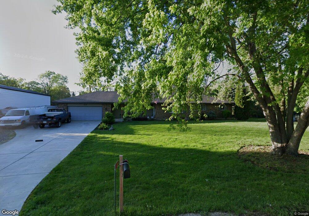 112 W Pleasantview Dr, Oswego, IL 60543 - photo 1