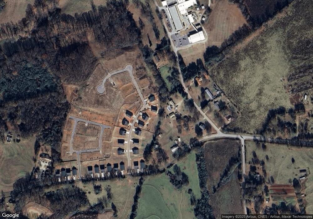 128 Franklin Hills unit B6, Carnesville, GA 30521 - photo 1