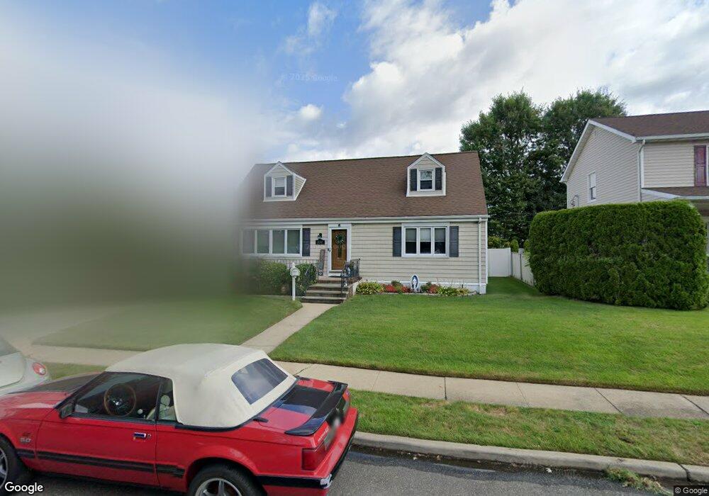 834 Rutgers Rd, Franklin Square, NY 11010 - photo 1