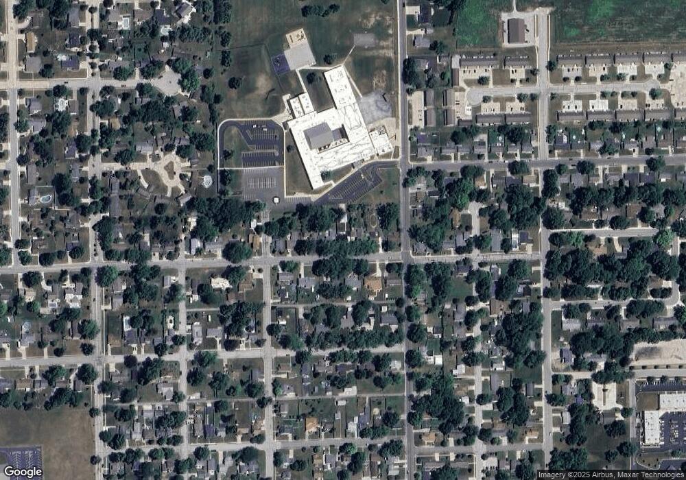 916 E 1st St, Auburn, IN 46706 - photo 1