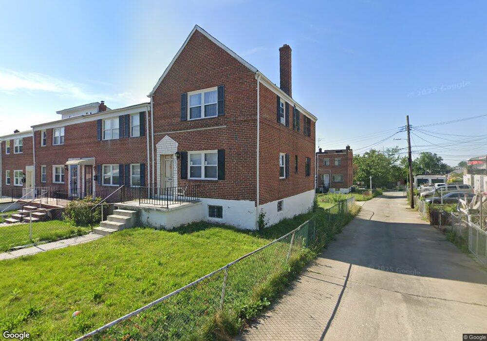 3927 Glenhunt Rd, Baltimore, MD 21229 - photo 1