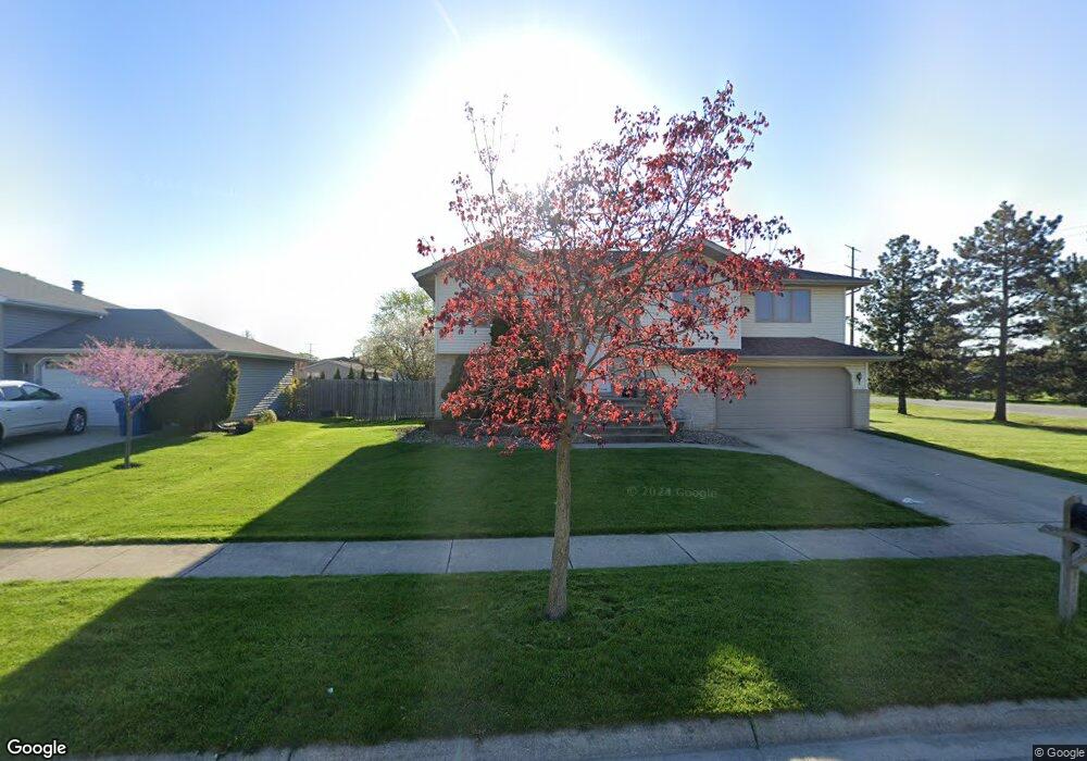 9089 Pineview Ln, Crown Point, IN 46307 - photo 1