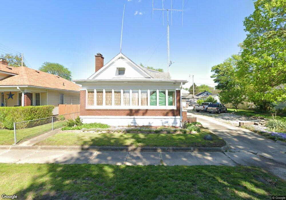 221 N Fruitridge Ave, Terre Haute, IN 47803 - photo 1