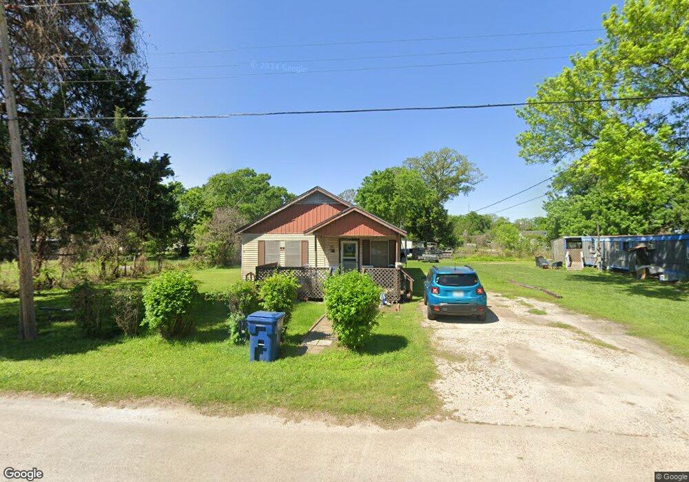 1216 Avenue I, Bay City, TX 77414 - photo 1