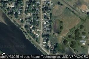 420 1st St, Eldon, IA 52554