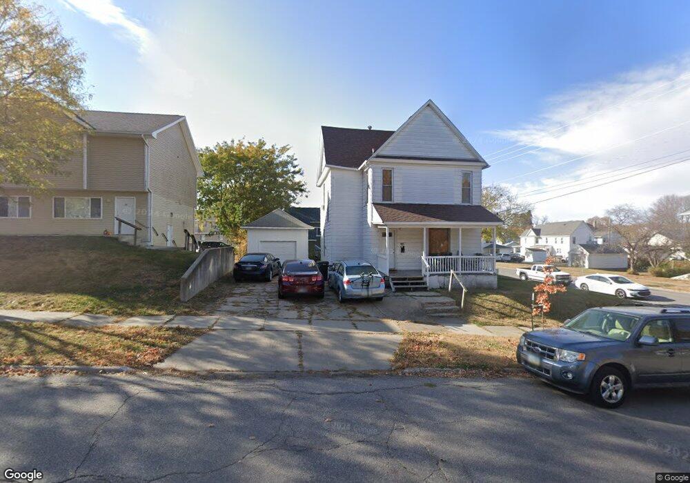 704 W 22nd St unit 2, Cedar Falls, IA 50613 - photo 1