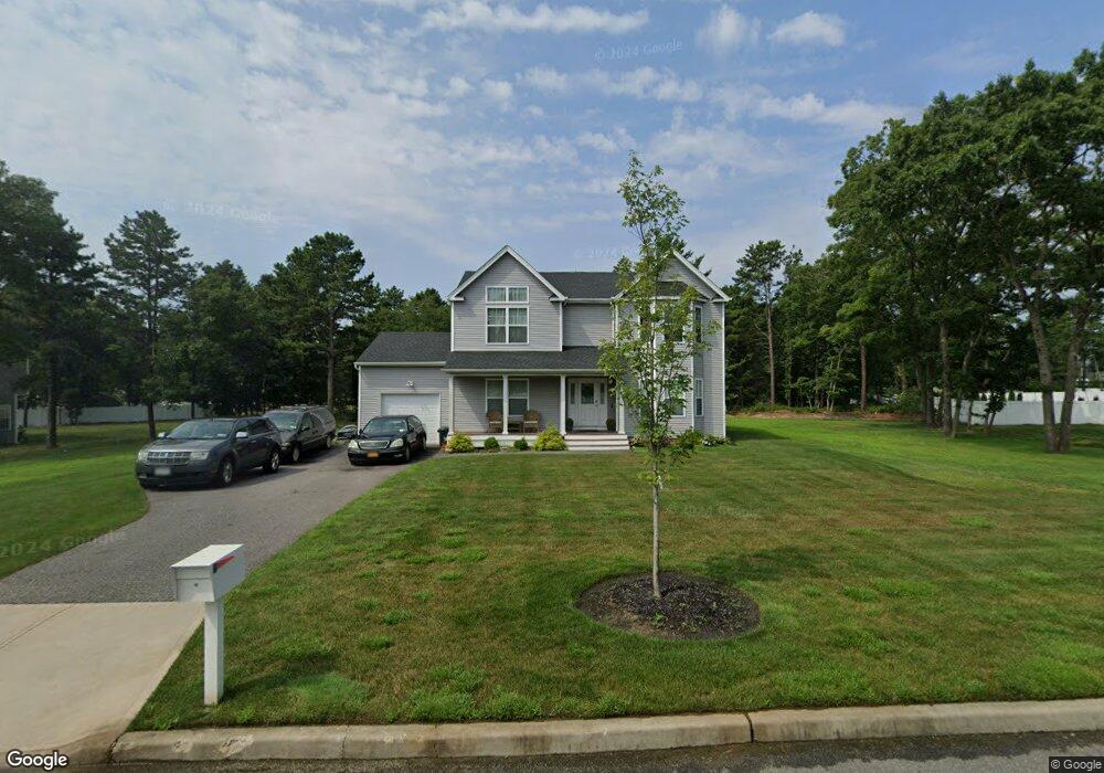 3204 Watch Hill Ave, Medford, NY 11763 - photo 1