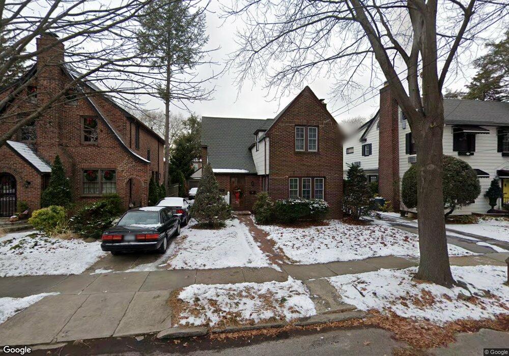 2726 168th St, Flushing, NY 11358 - photo 1