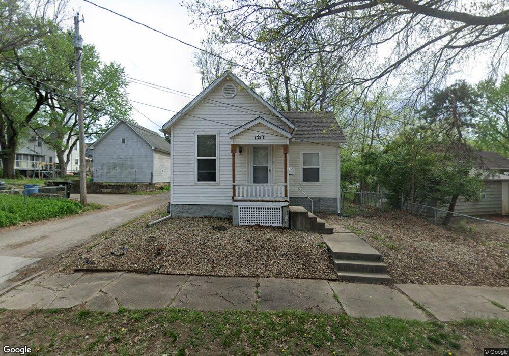 1213 SW Harvey Place, Topeka, KS 66606 - photo 1
