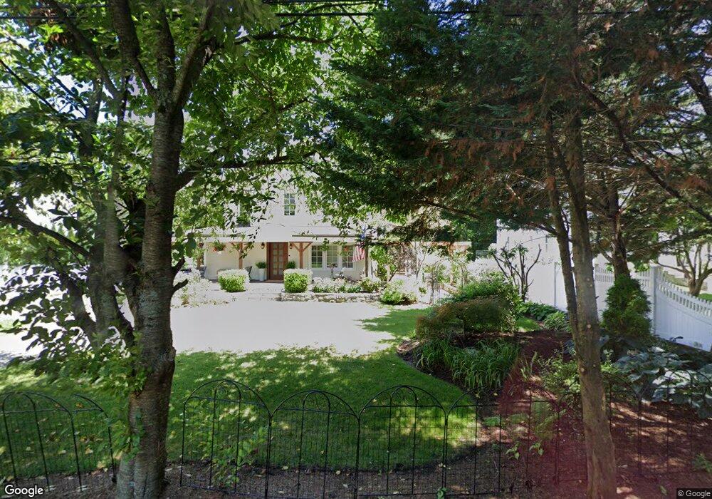 47 Lockwood Ln, Riverside, CT 06878 - photo 1