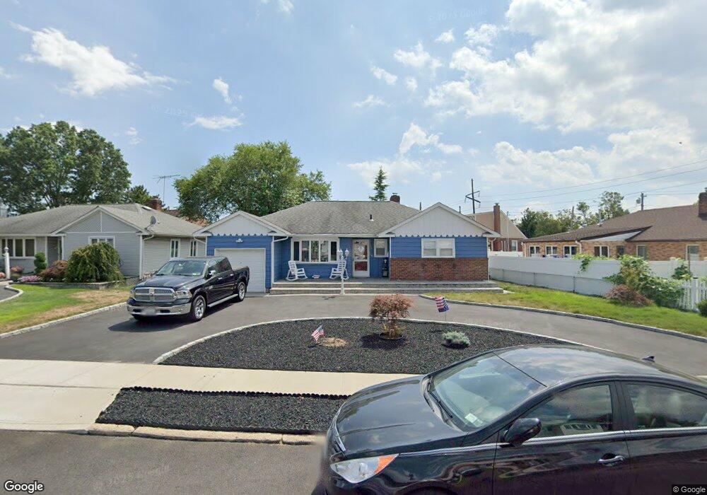 1149 Agnes Ct, Valley Stream, NY 11580 - photo 1