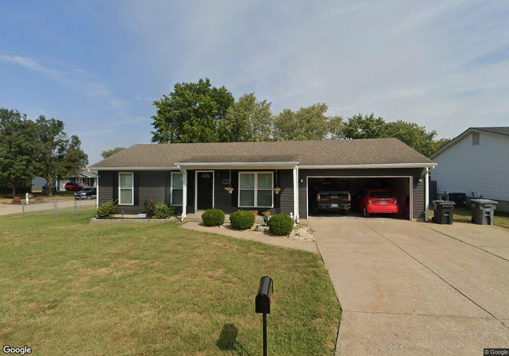 1373 Manuka Dr, O Fallon, MO 63366 - photo 1