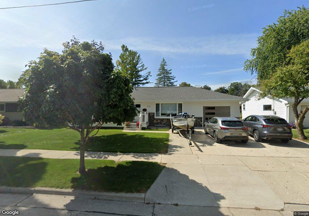 2135 Lexington Dr, Manitowoc, WI 54220 - photo 1