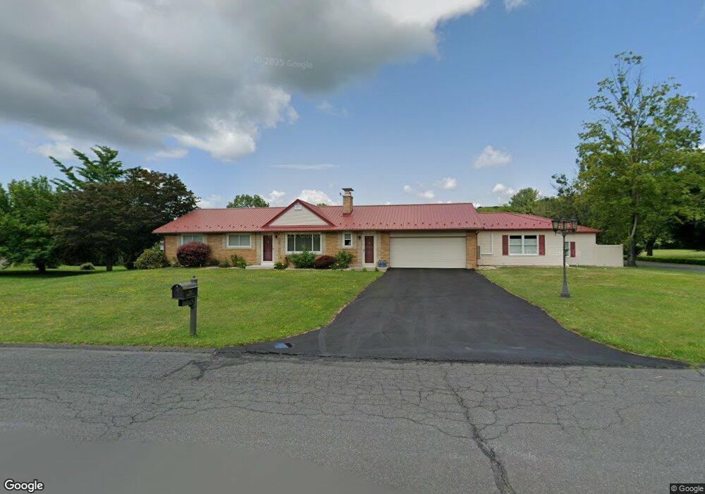 955 Elizabeth Dr, Orwigsburg, PA 17961 - photo 1