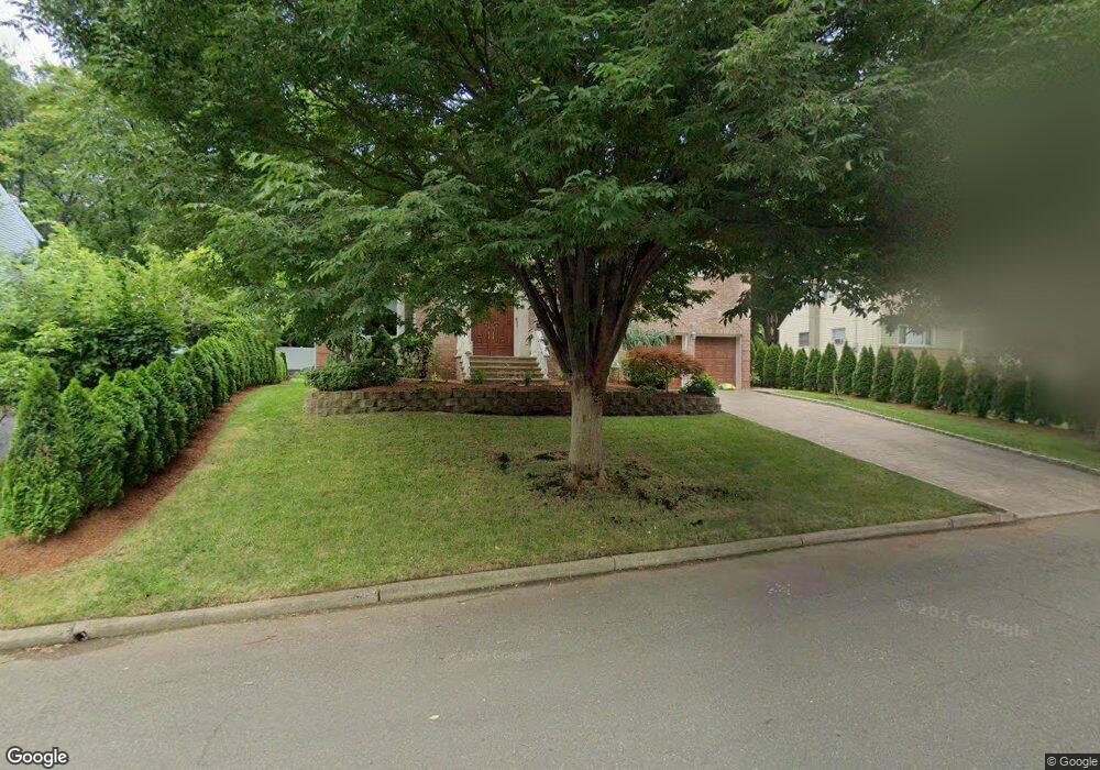 280 Buttonwood Dr, Paramus, NJ 07652 - photo 1