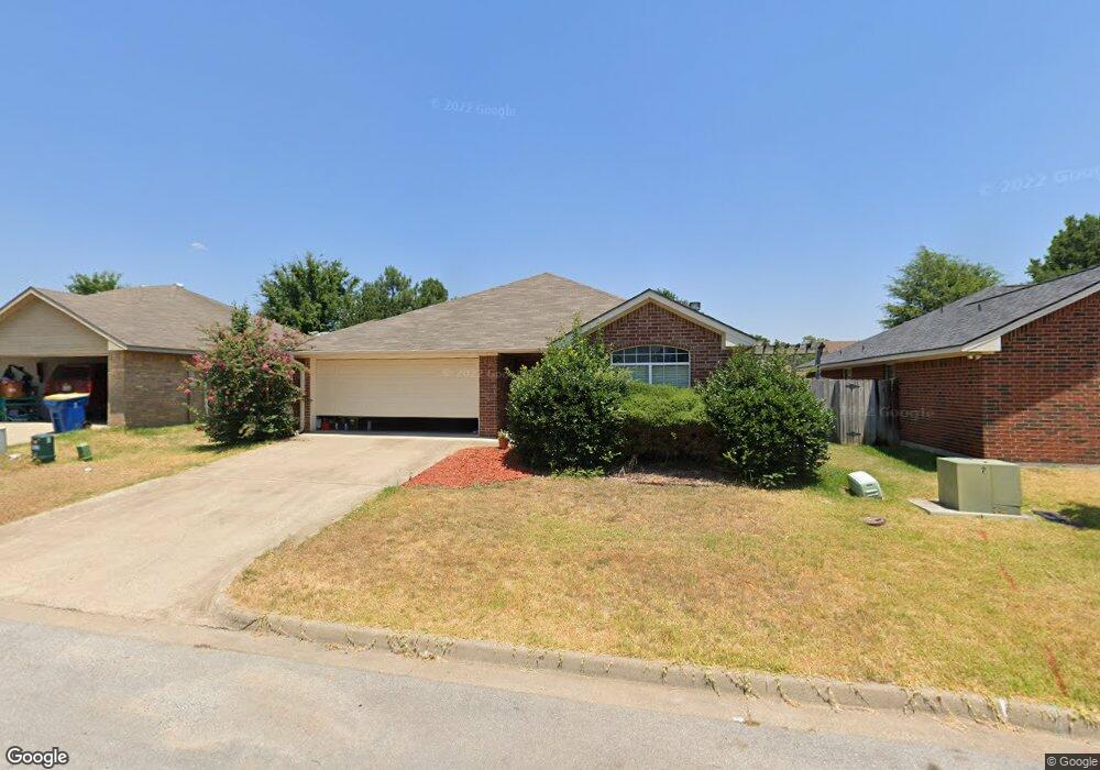 1611 Amanda Ln, Kilgore, TX 75662 - photo 1