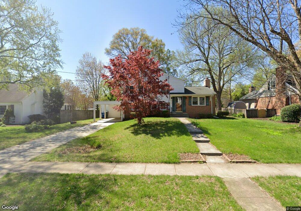 911 Waynewood Blvd, Alexandria, VA 22308 - photo 1