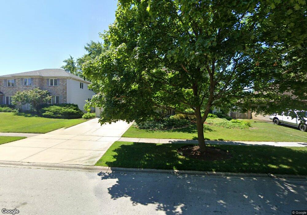 616 Chippewa Dr, Naperville, IL 60563 - photo 1